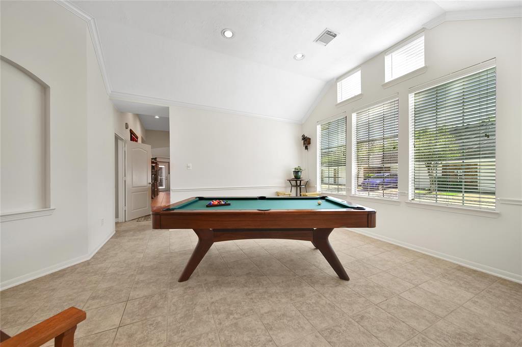 242 Whispering Ridge Terrace, Houston, Texas image 17