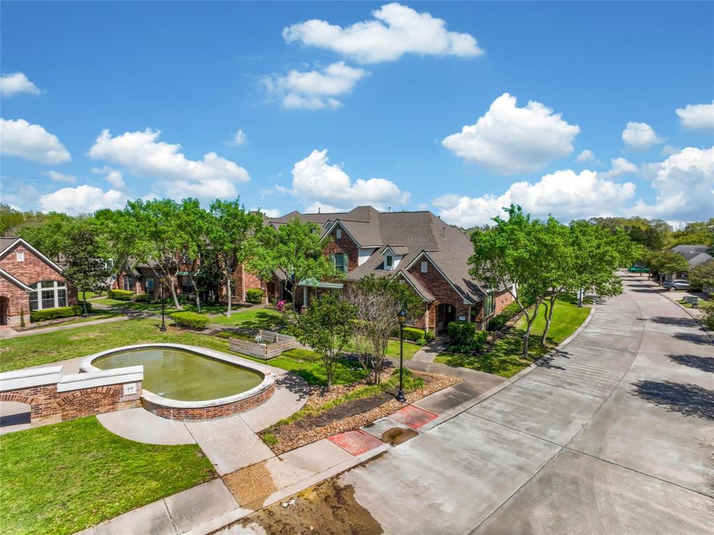 242 Whispering Ridge Terrace, Houston, Texas image 20