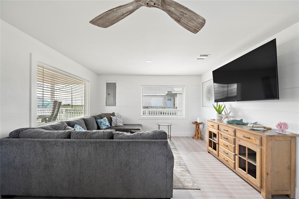 21623 Zachary