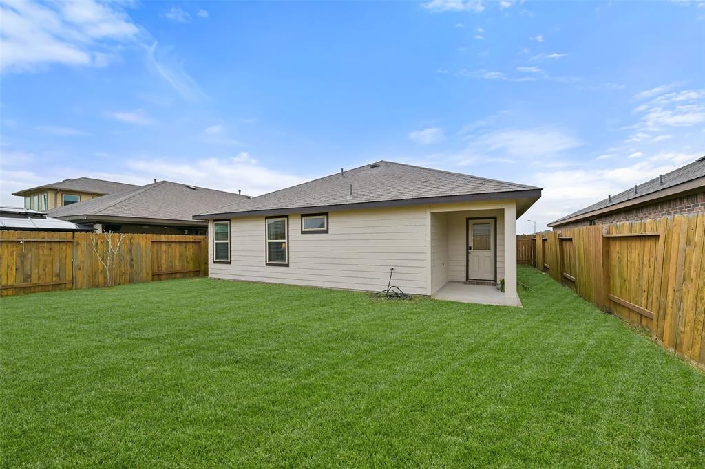 327 Ashley Falls Lane, Rosharon, Texas image 16