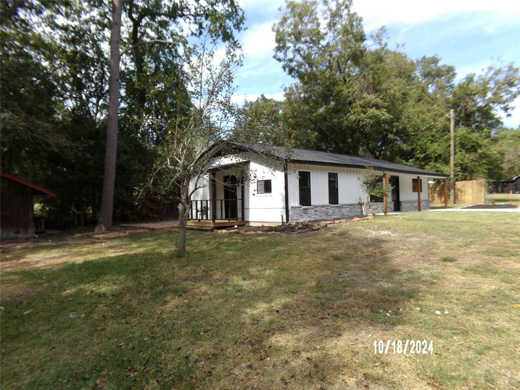 523 N Oakhurst Drive, Livingston, Texas image 2