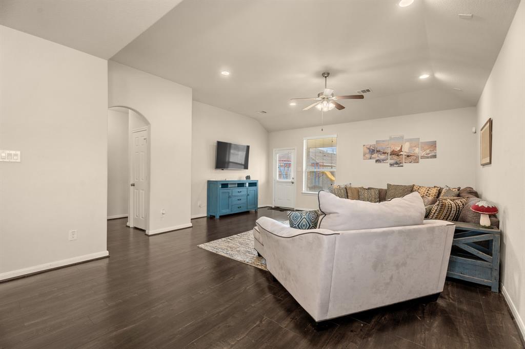 4800 Lorca Lane, League City, Texas image 11