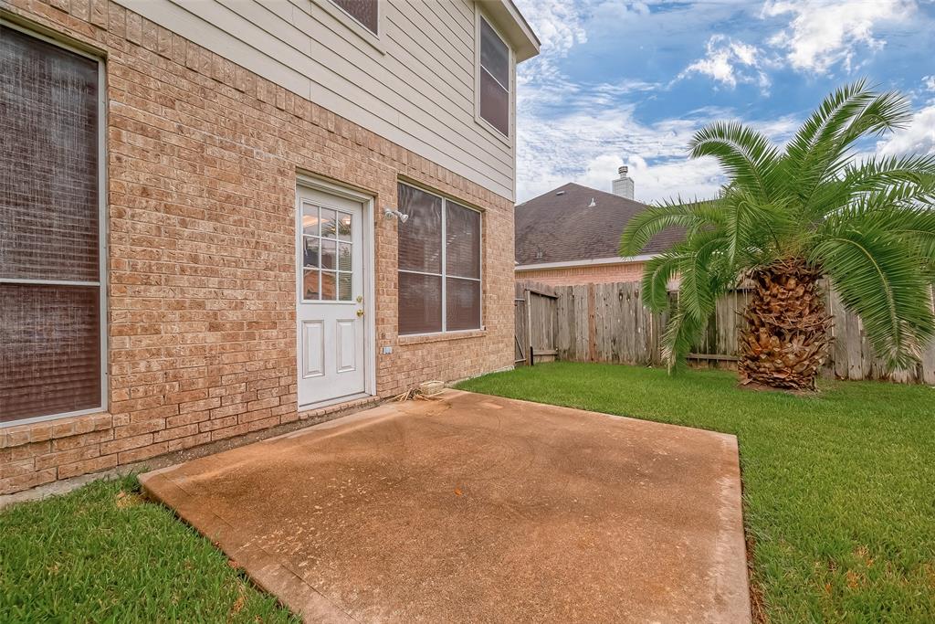 3326 Lakeway Lane, Pearland, Texas image 38