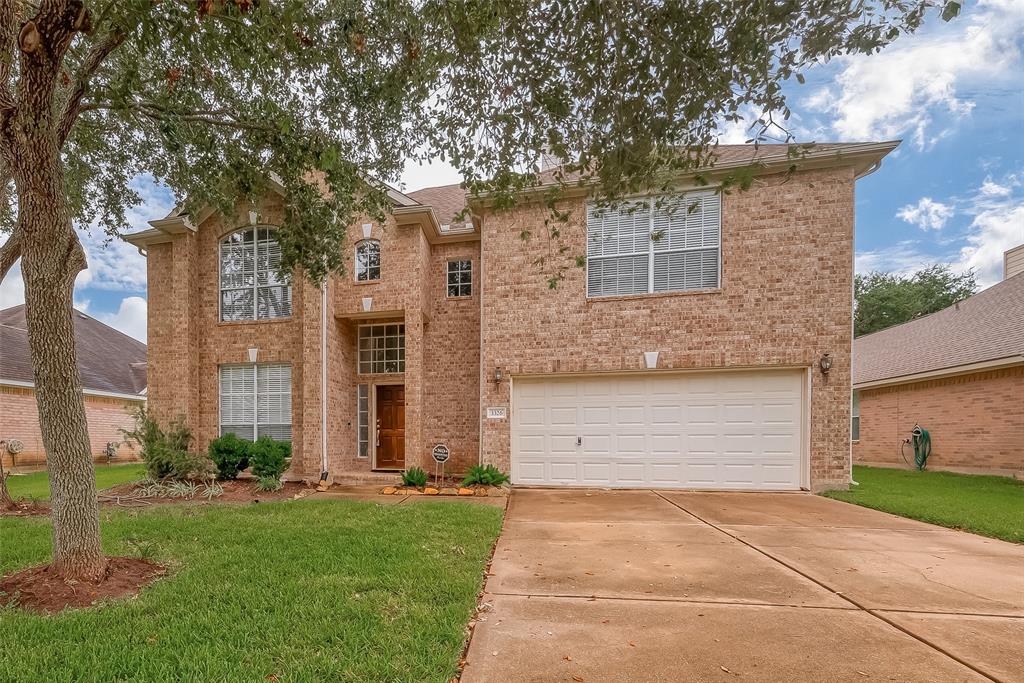 3326 Lakeway Lane, Pearland, Texas image 2