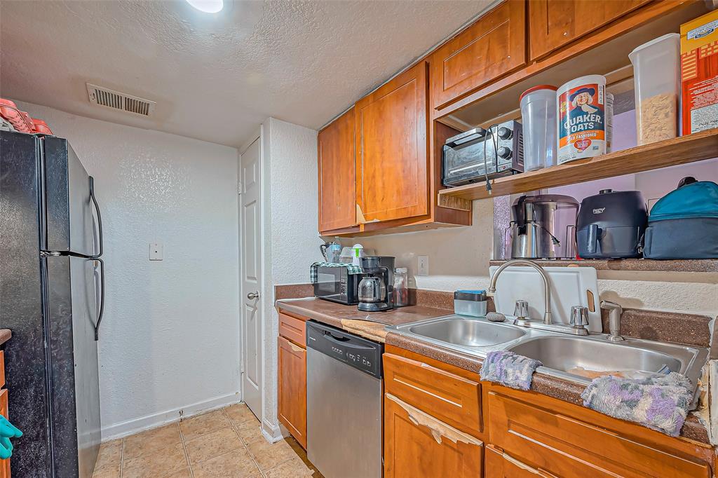 8100 Creekbend Drive #143, Houston, Texas image 9