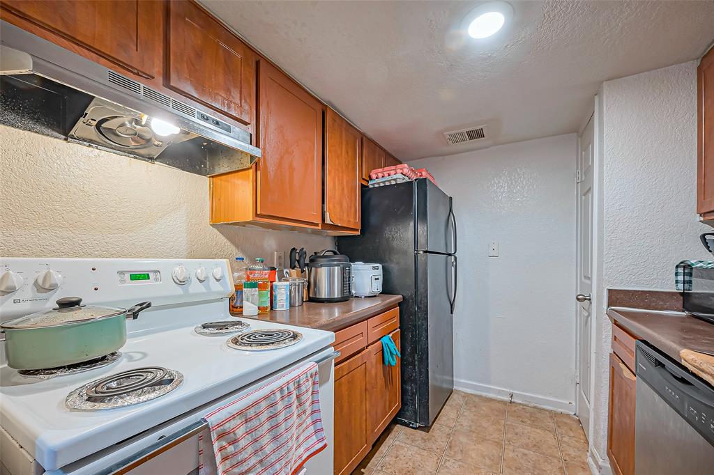 8100 Creekbend Drive #143, Houston, Texas image 7
