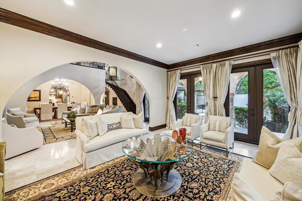 3751 Aberdeen Way, Houston, Texas image 4
