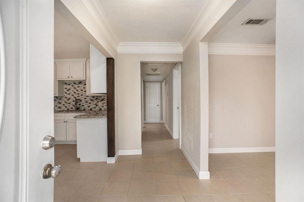 2203 Mulberry Lane, Pasadena, Texas image 9