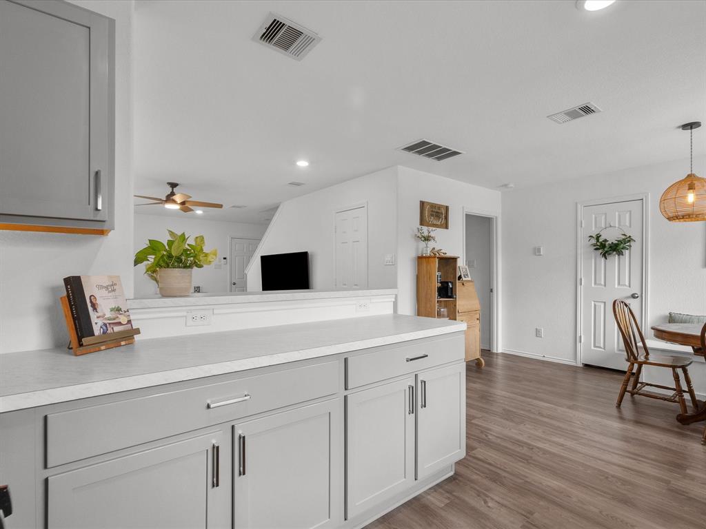 121 Cullen Street, Angleton, Texas image 14