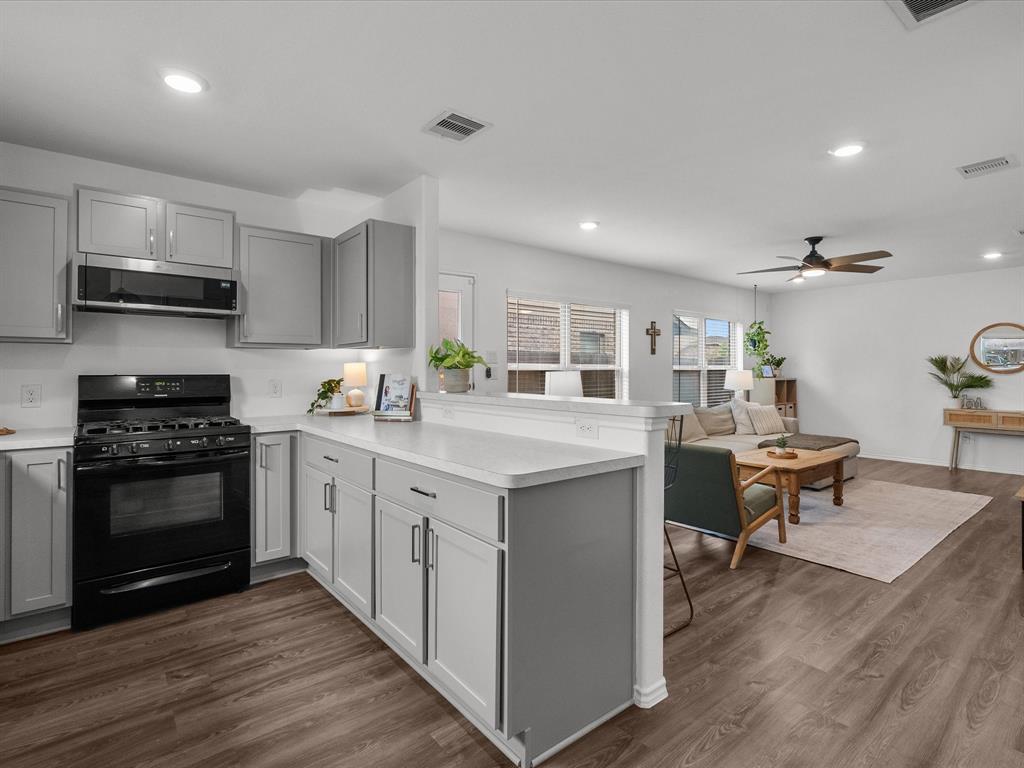 121 Cullen Street, Angleton, Texas image 13
