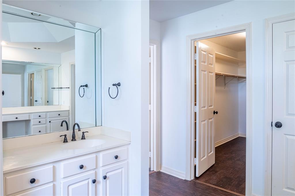 5563 Beverlyhill Street, Houston, Texas image 17