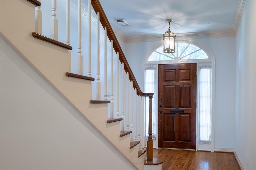 5563 Beverlyhill Street, Houston, Texas image 11