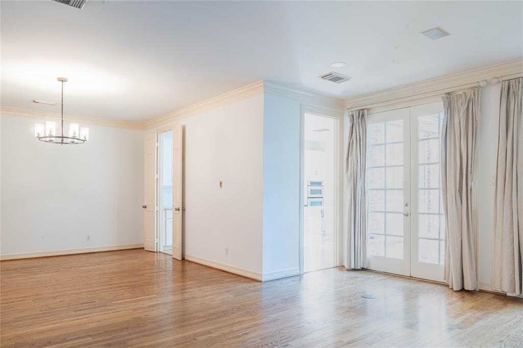 5563 Beverlyhill Street, Houston, Texas image 7