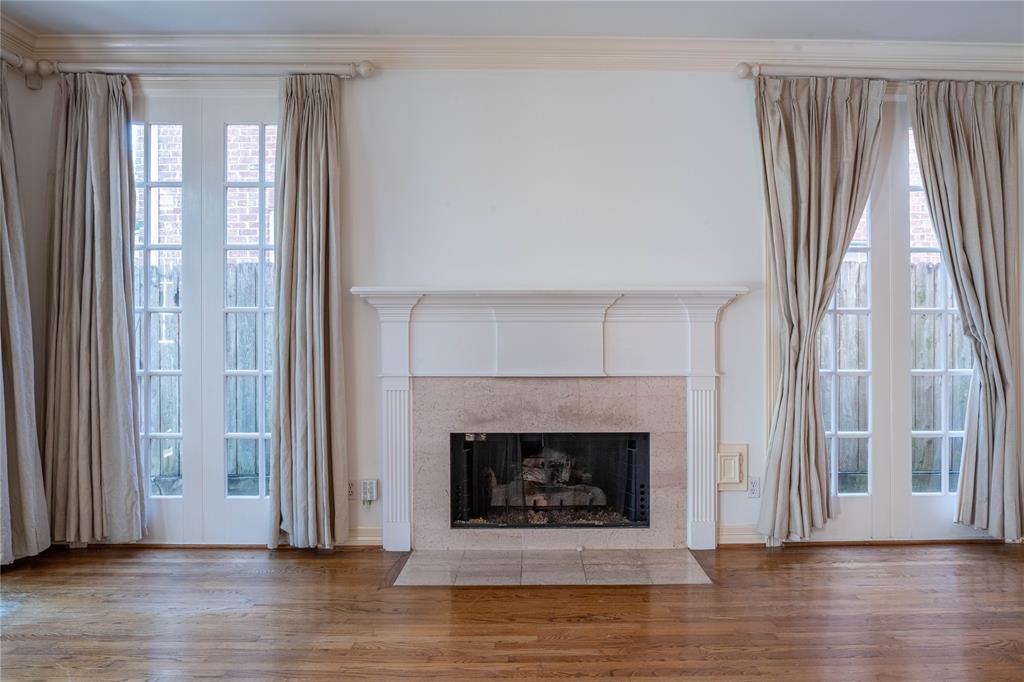 5563 Beverlyhill Street, Houston, Texas image 4