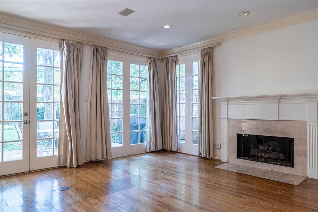 5563 Beverlyhill Street, Houston, Texas image 5
