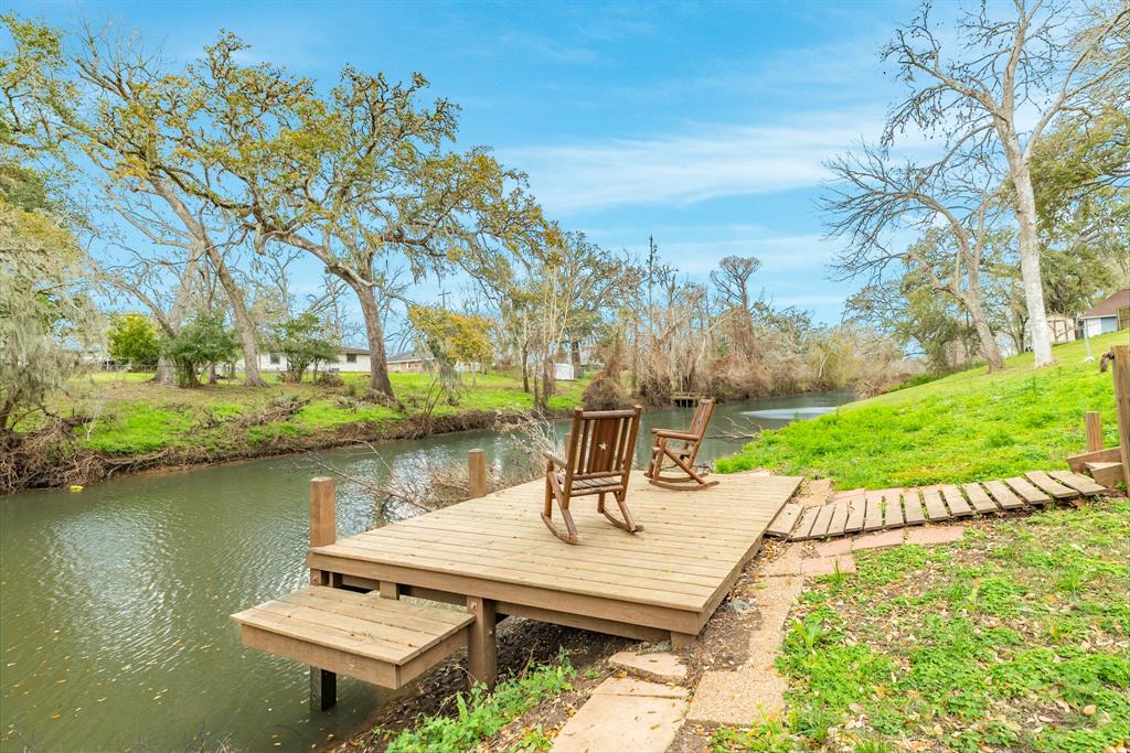 325 Huckleberry Drive, Lake Jackson, Texas image 43