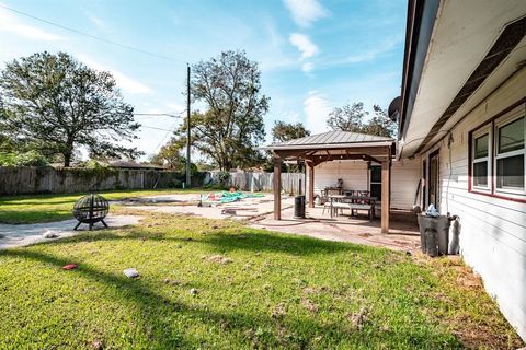 A home in Lake Jackson