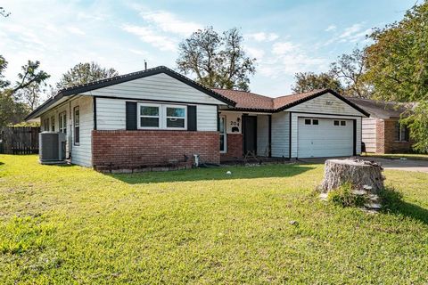 A home in Lake Jackson