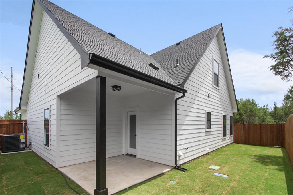5848 Black Pine Circle, Granbury, Texas image 22