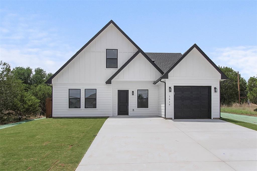 5848 Black Pine Circle, Granbury, Texas image 1