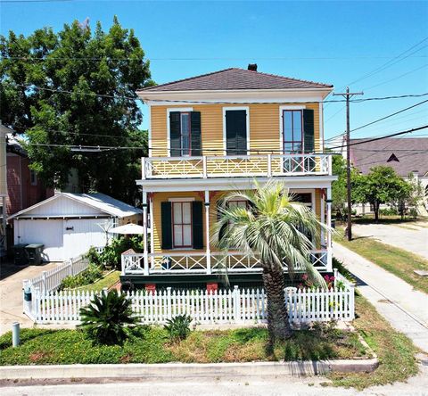 Single Family Residence in Galveston TX 1015 20th Street.jpg