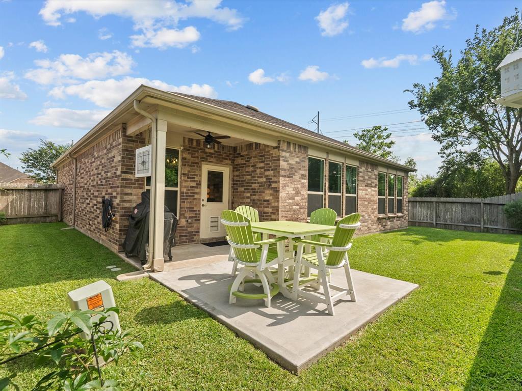 651 Tenuta Lane, League City, Texas image 29