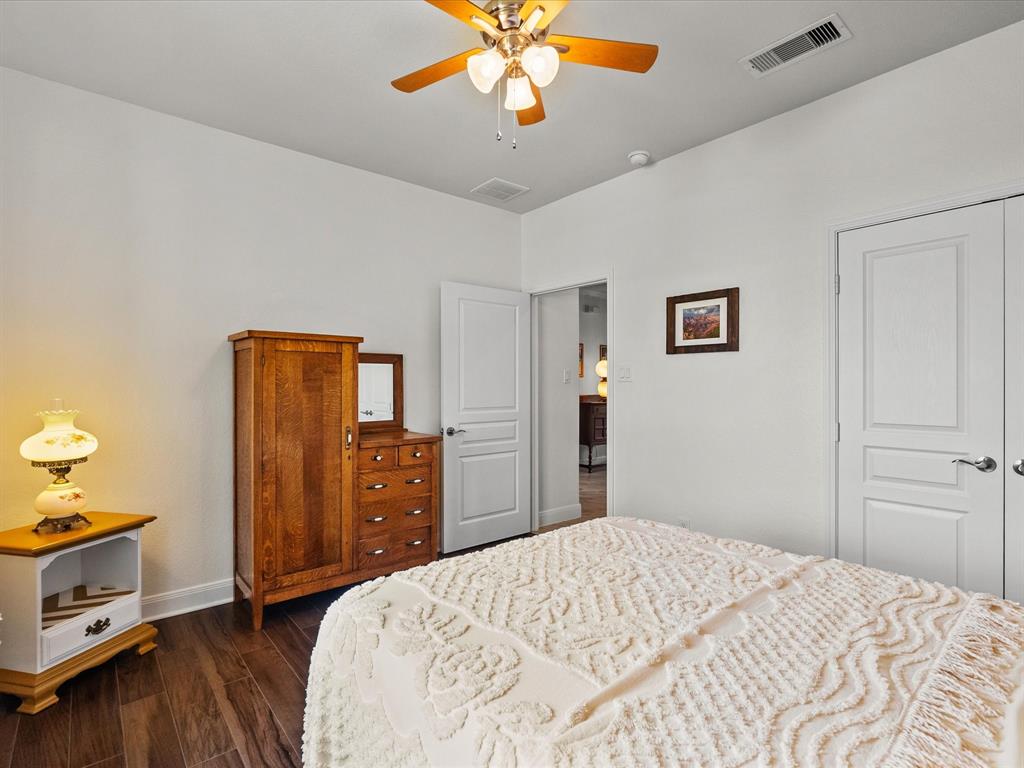 651 Tenuta Lane, League City, Texas image 24