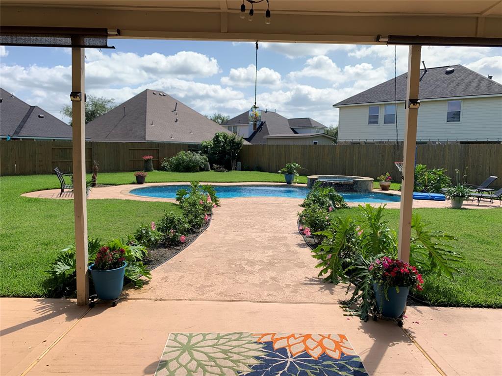 5004 Colmesneil Street, Pearland, Texas image 6