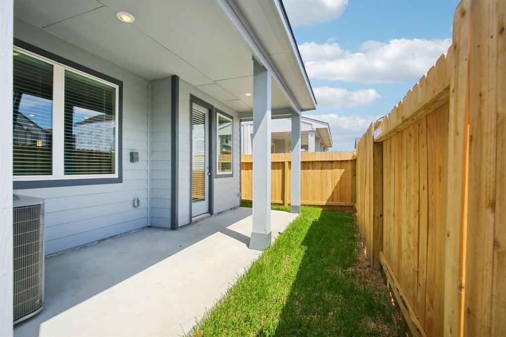 4106 Glowing Hearth Drive, Houston, Texas image 39