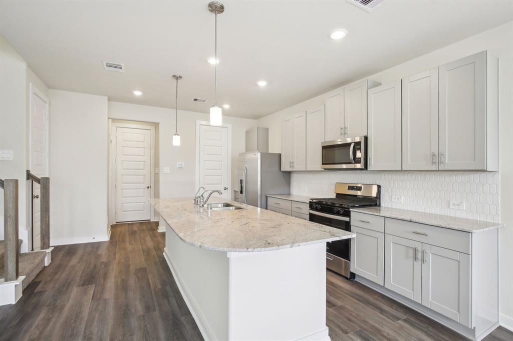 4106 Glowing Hearth Drive, Houston, Texas image 11