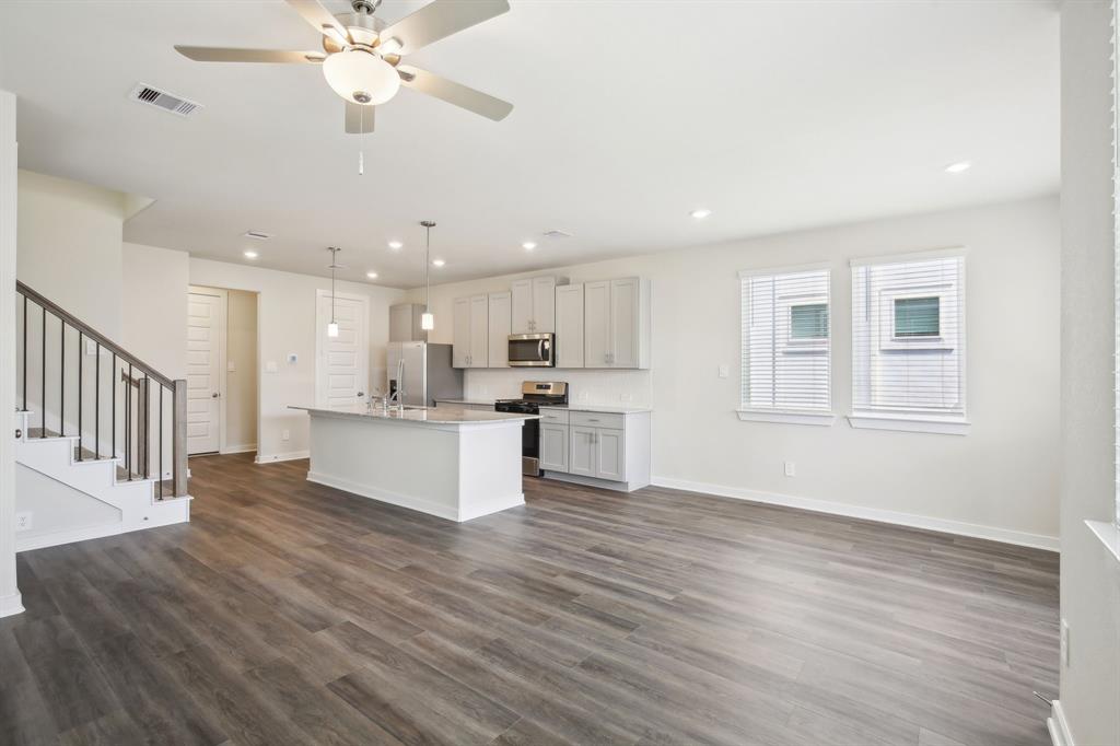 4106 Glowing Hearth Drive, Houston, Texas image 8