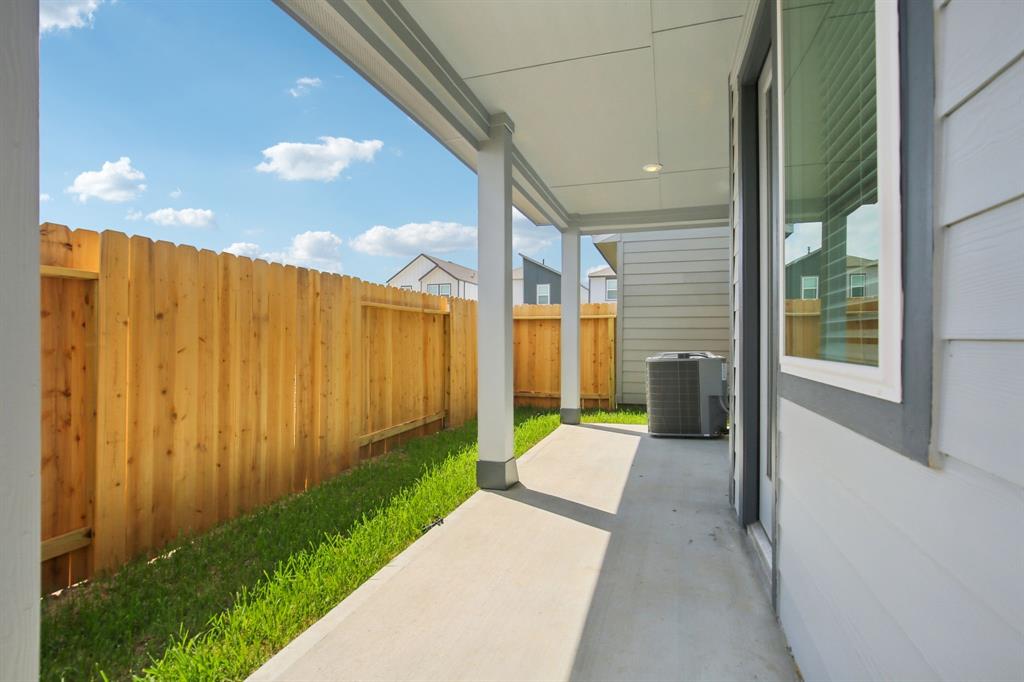 4106 Glowing Hearth Drive, Houston, Texas image 36