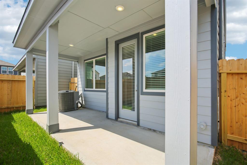 4106 Glowing Hearth Drive, Houston, Texas image 35