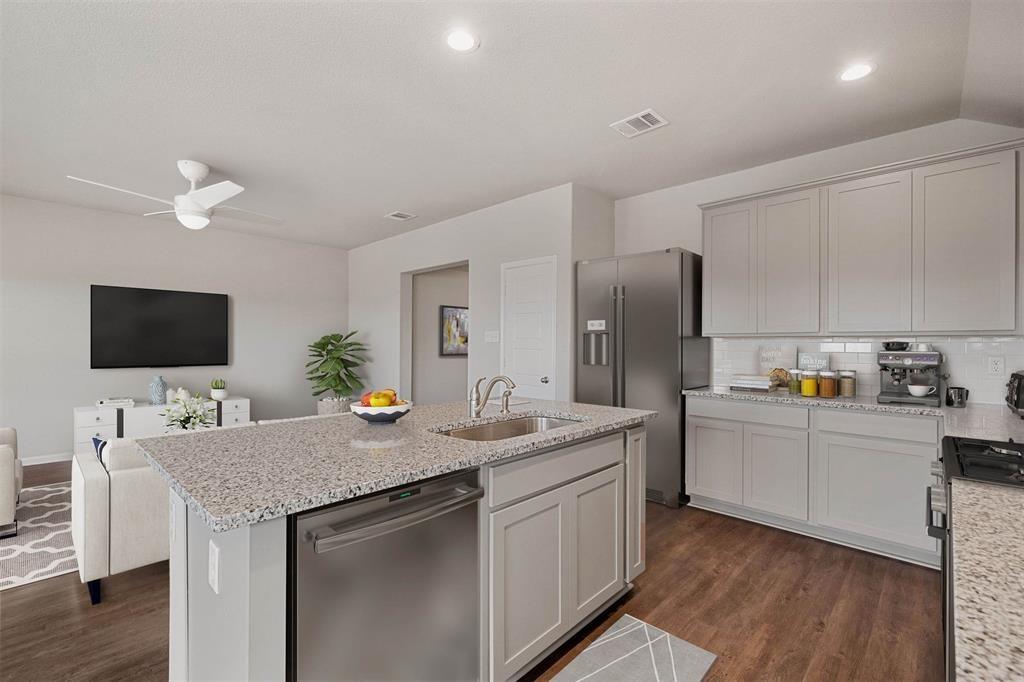 2131 Sanders Brook Drive, Baytown, Texas image 9