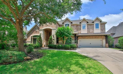 Photo of 175 N Almondell Way, The Woodlands, TX 77354 (MLS # 75001035) Photo of 175 N Almondell Way, The Woodlands, TX 77354 (MLS # 75001035)