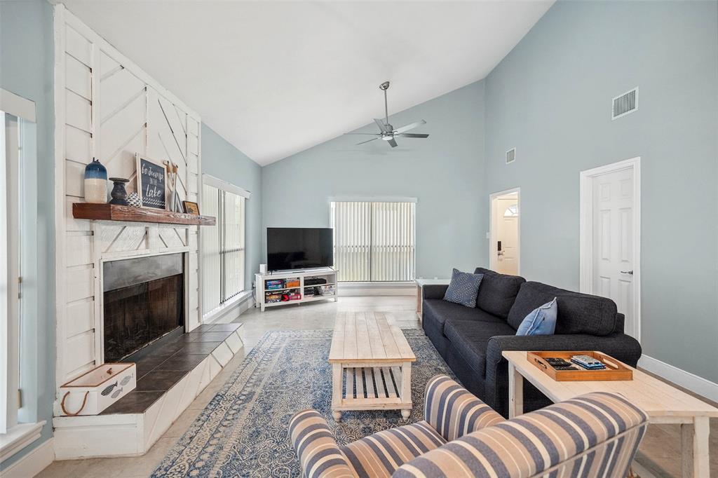 215 Clear Water Street, Montgomery, Texas image 3