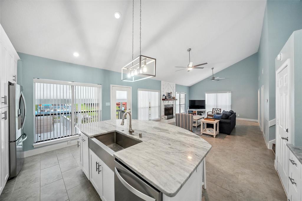 215 Clear Water Street, Montgomery, Texas image 5