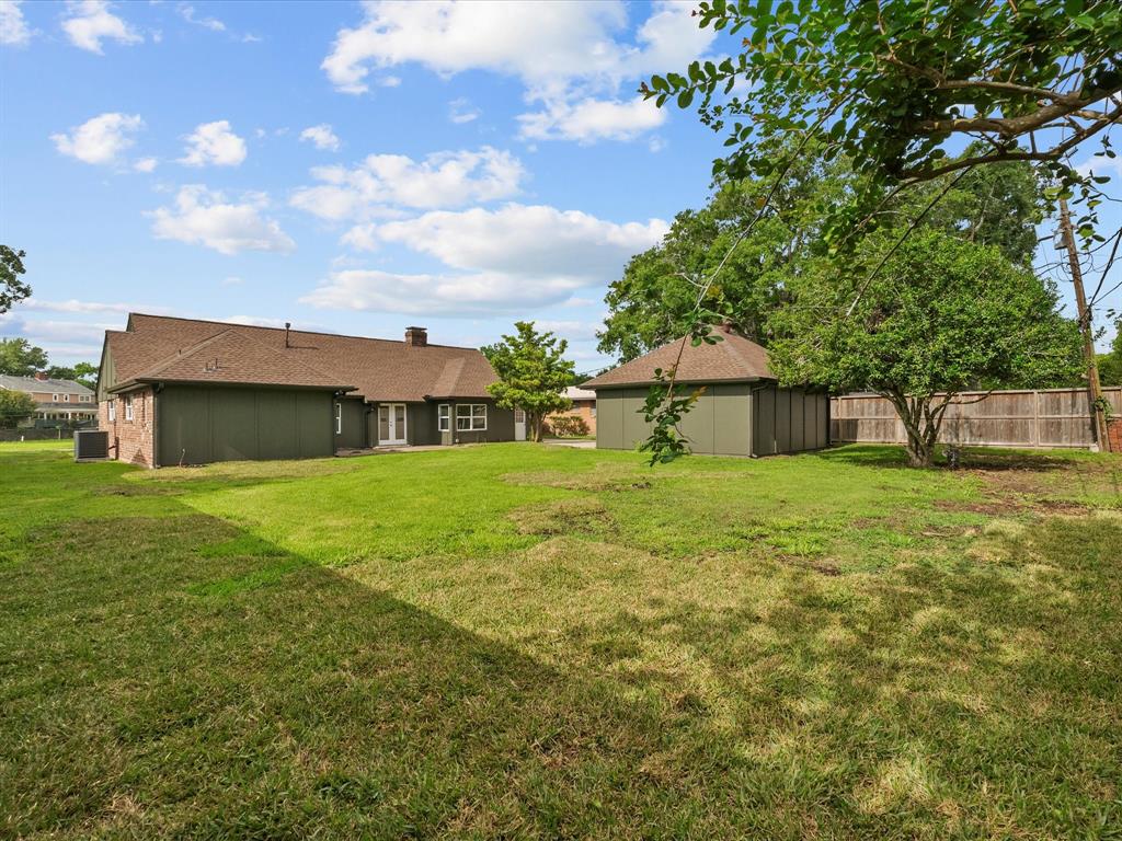 110 Harborcrest Drive, Taylor Lake Village, Texas image 38