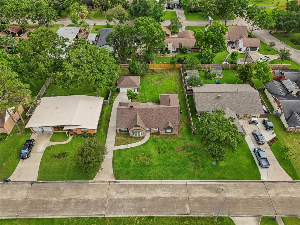 110 Harborcrest Drive