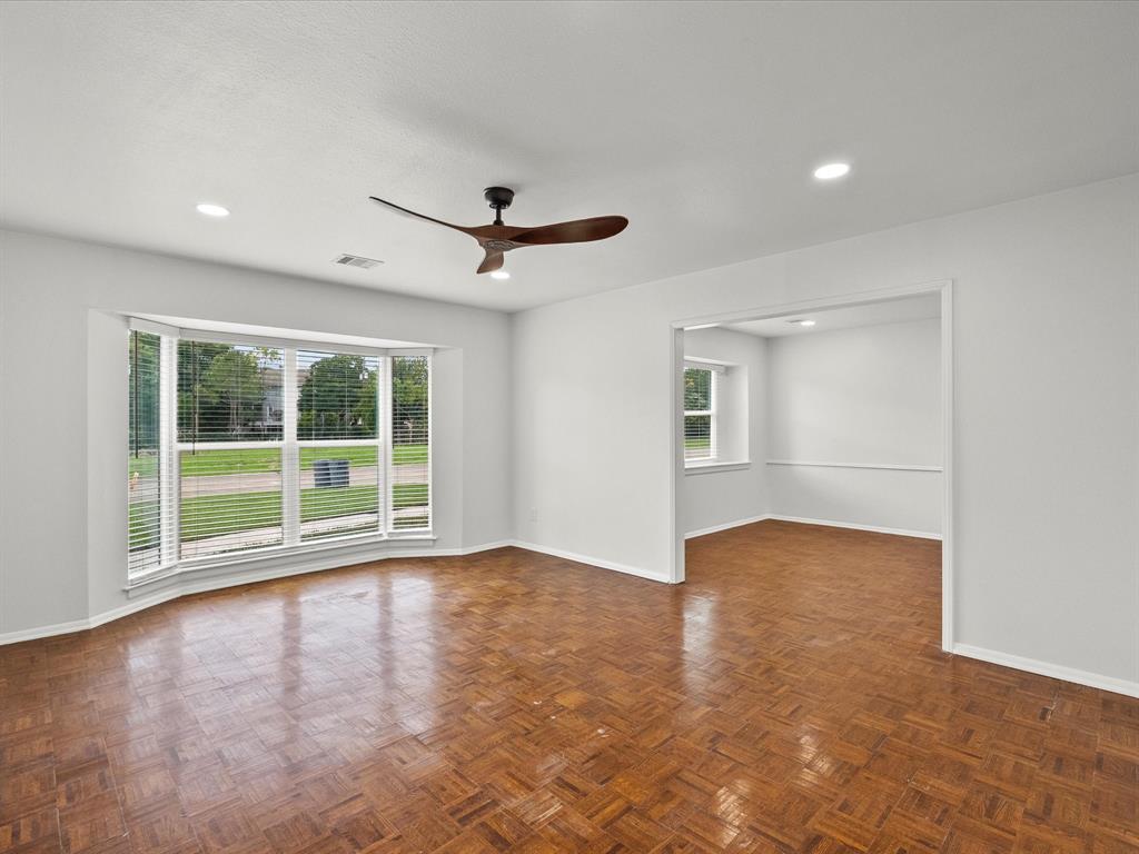 110 Harborcrest Drive, Taylor Lake Village, Texas image 19