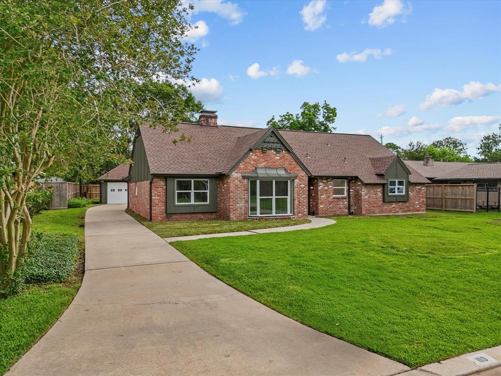 110 Harborcrest Drive