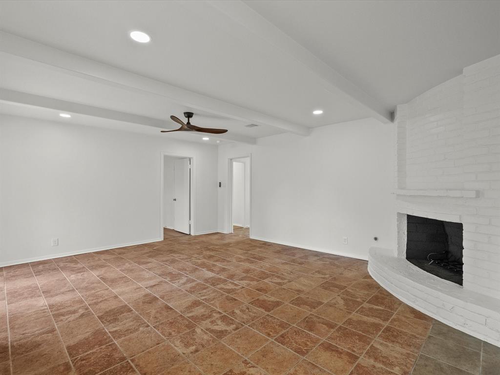 110 Harborcrest Drive, Taylor Lake Village, Texas image 11
