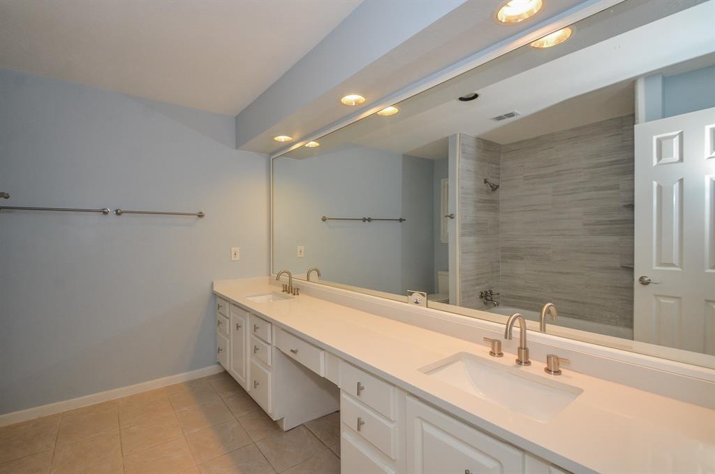 2702 Quail Creek Drive, Missouri City, Texas image 20