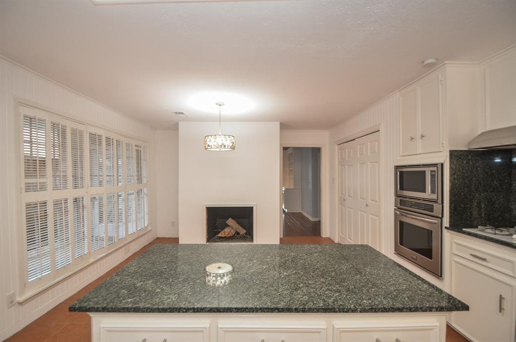2702 Quail Creek Drive, Missouri City, Texas image 11
