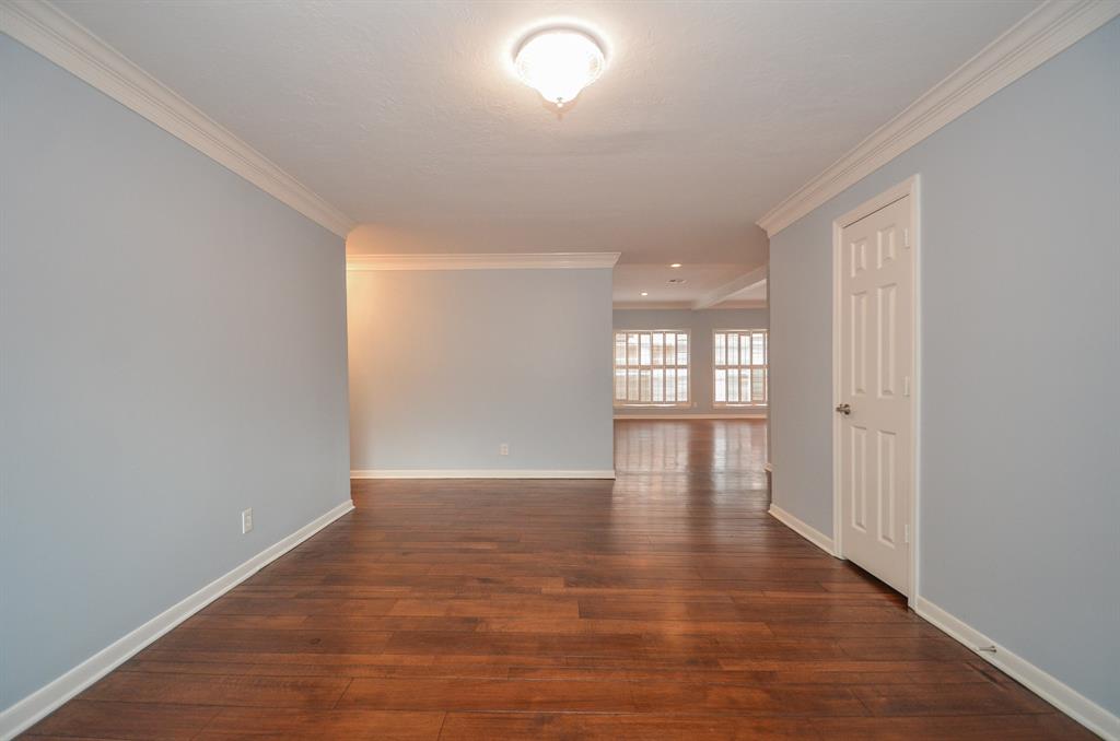 2702 Quail Creek Drive, Missouri City, Texas image 9