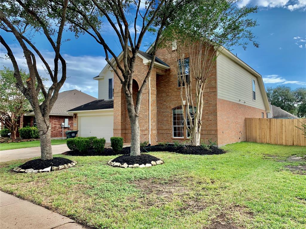 6810 Casey Court, Pearland, Texas image 2