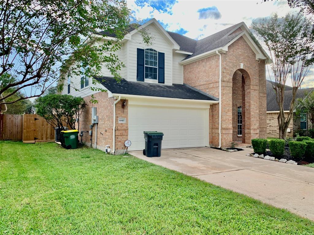 6810 Casey Court, Pearland, Texas image 3