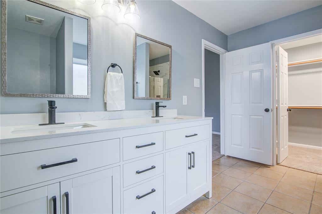 852 Grassy Knoll Trail, La Marque, Texas image 17