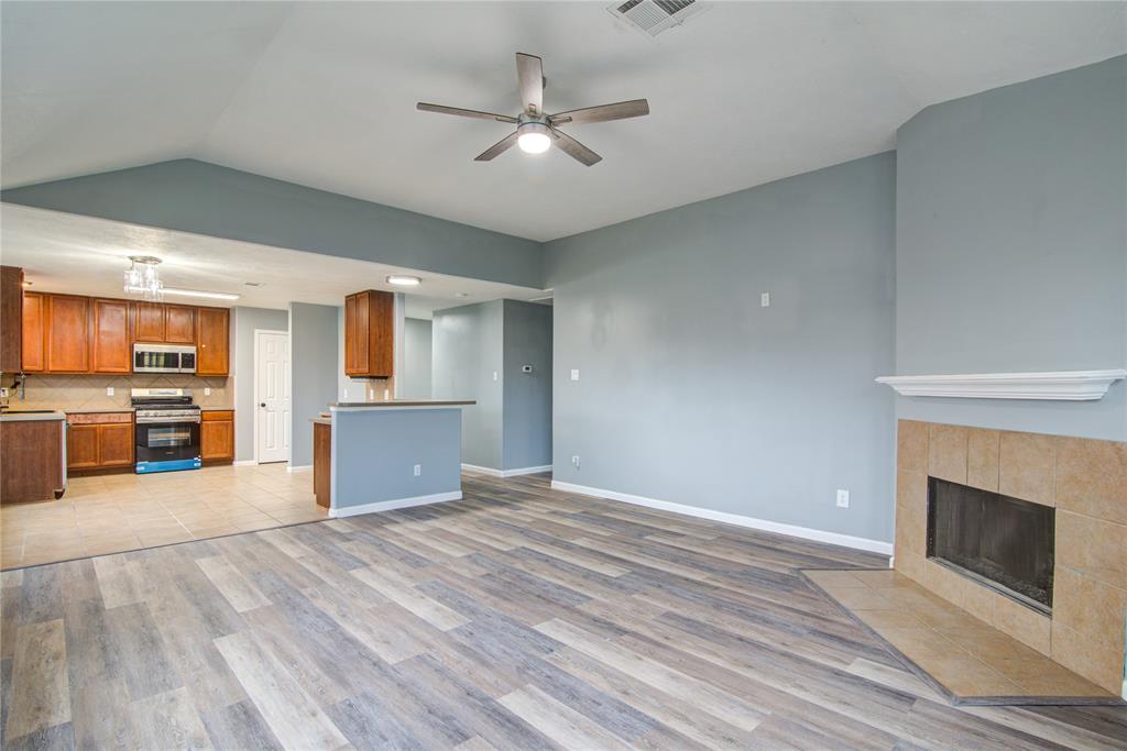 852 Grassy Knoll Trail, La Marque, Texas image 13