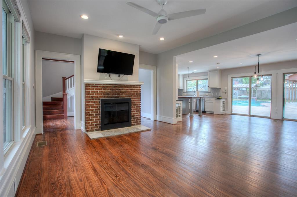 2010 Avenue N 1/2, Huntsville, Texas image 7